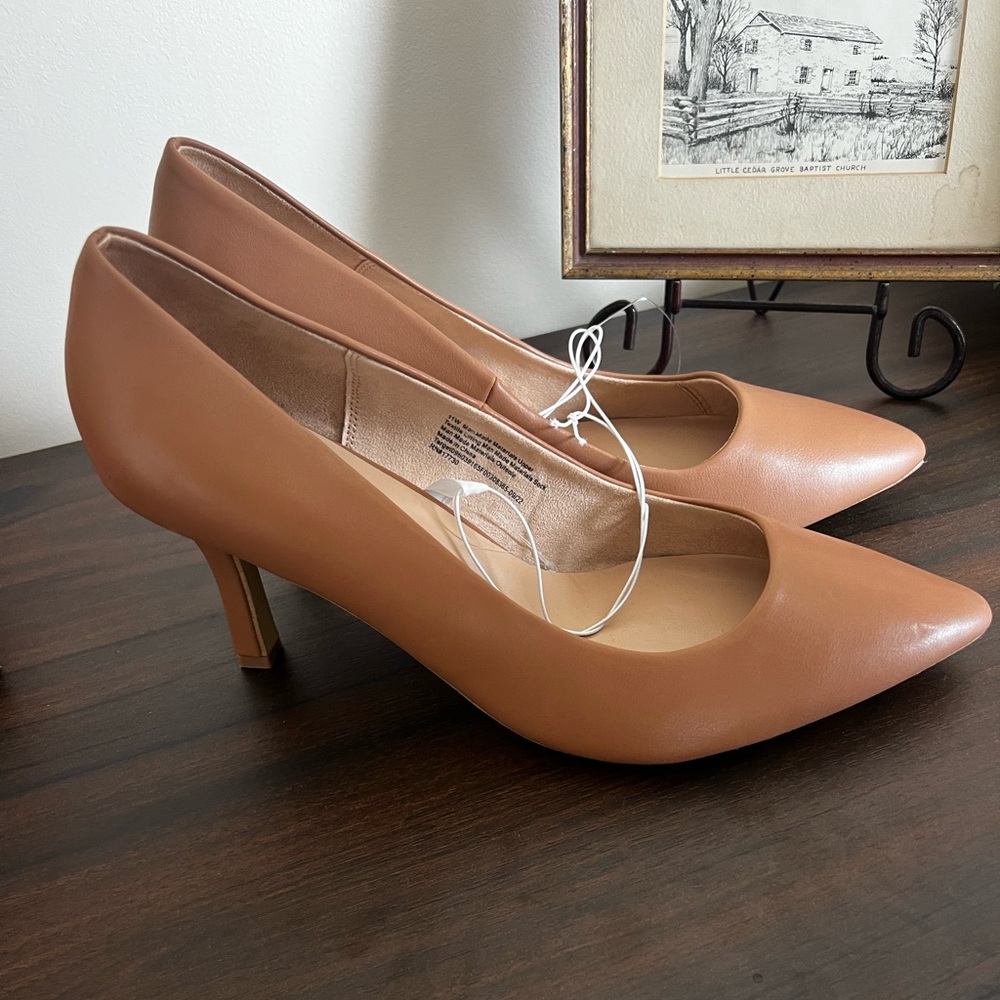 Pointed toe tan heels